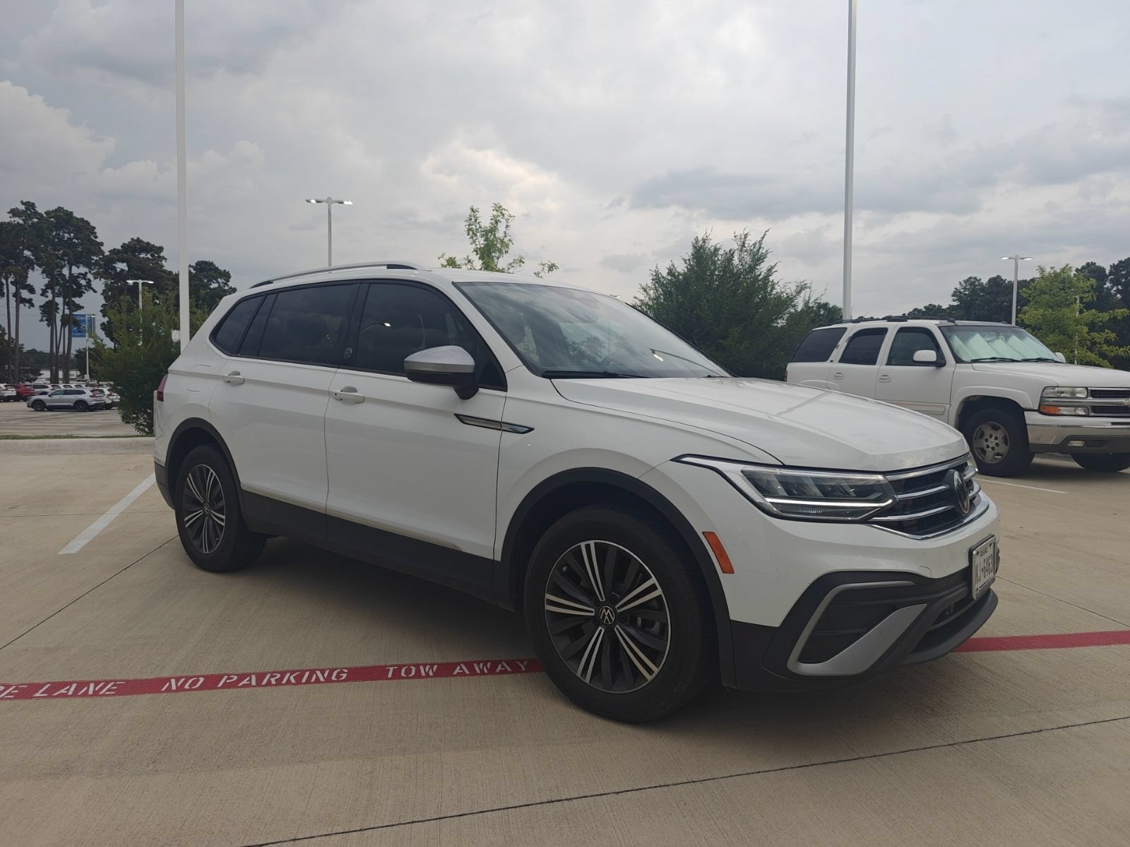 volkswagen tiguan 2024 3VV6B7AX0RM225040 image volkswagen tiguan 2024 3VV6B7AX0RM225040 image