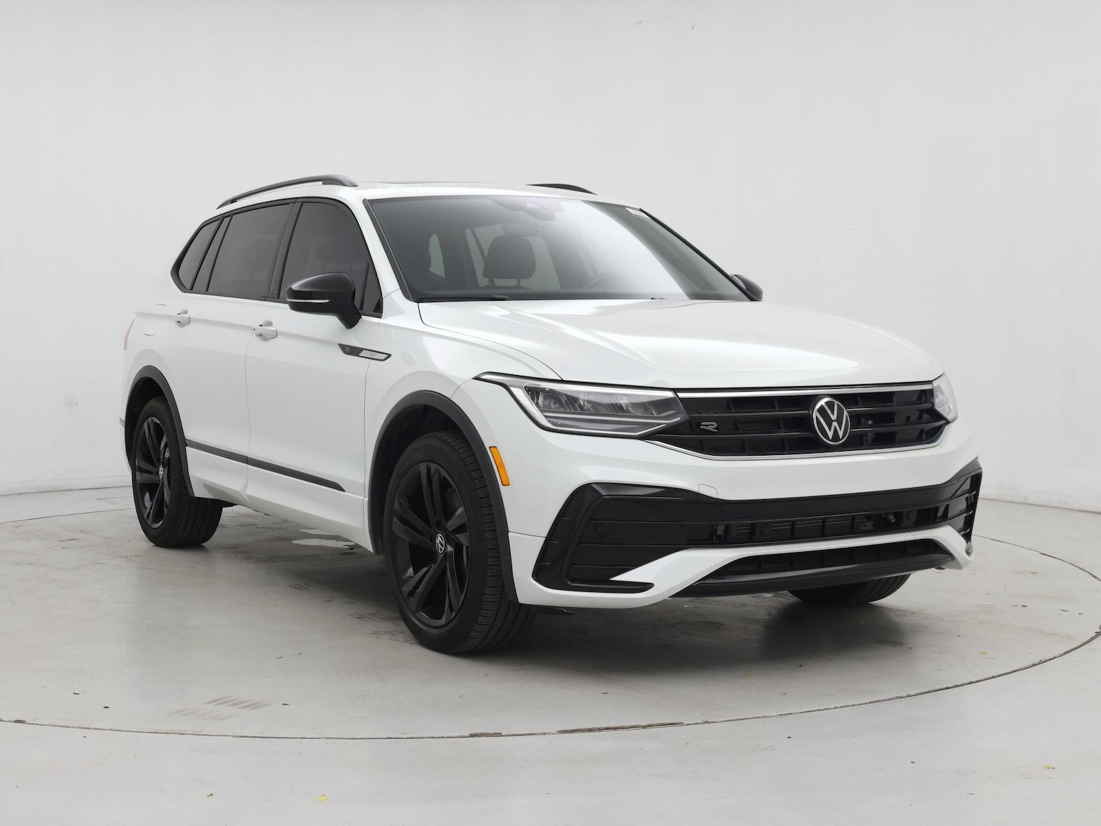volkswagen tiguan 2024 3VV8B7AX7RM154203 image volkswagen tiguan 2024 3VV8B7AX7RM154203 image