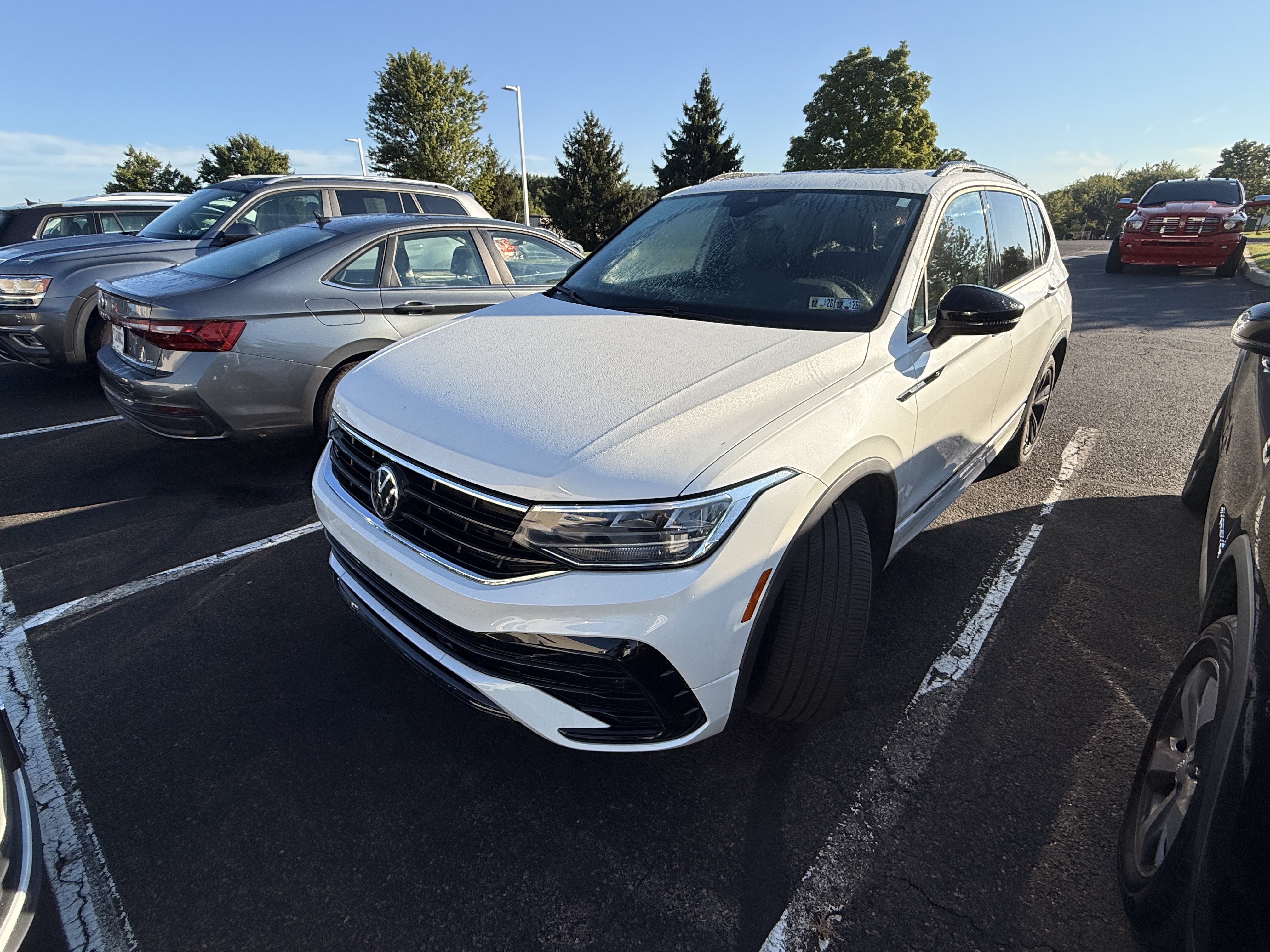 volkswagen tiguan 2024 3VV8B7AX3RM061243 image volkswagen tiguan 2024 3VV8B7AX3RM061243 image