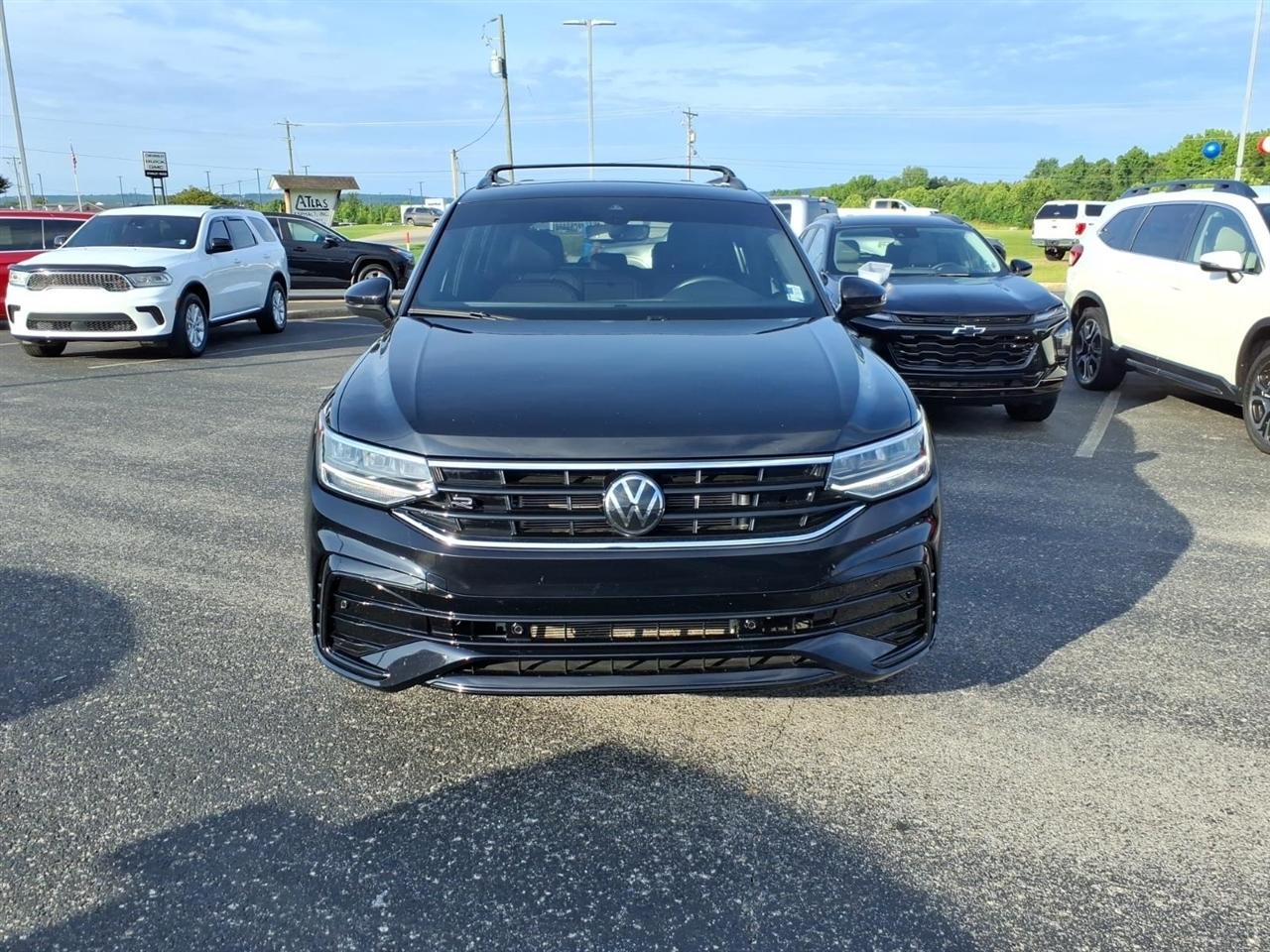 volkswagen tiguan 2024 3VV8B7AX1RM180229 image volkswagen tiguan 2024 3VV8B7AX1RM180229 image