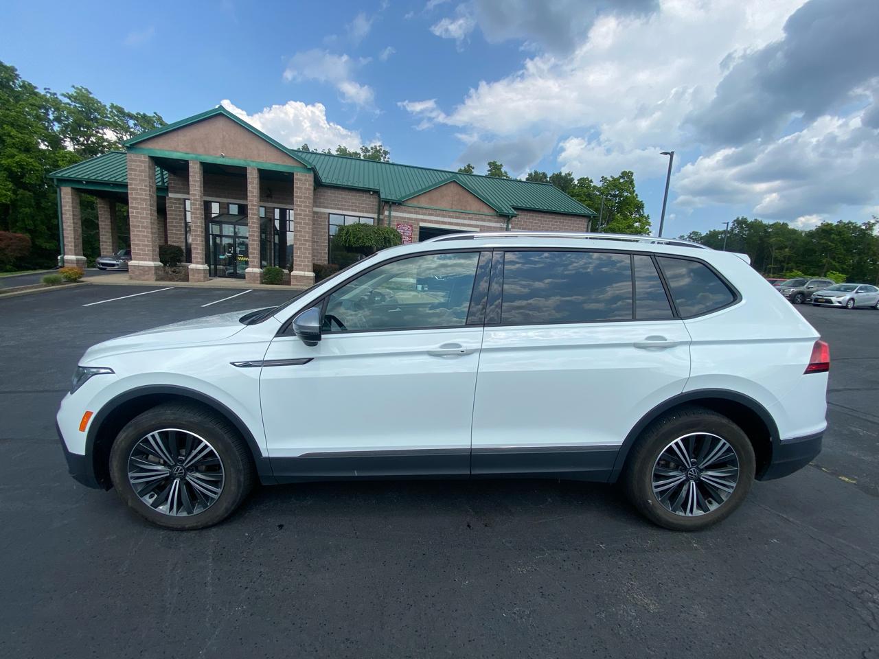 volkswagen tiguan 2024 3VV5B7AX0RM214180 image volkswagen tiguan 2024 3VV5B7AX0RM214180 image