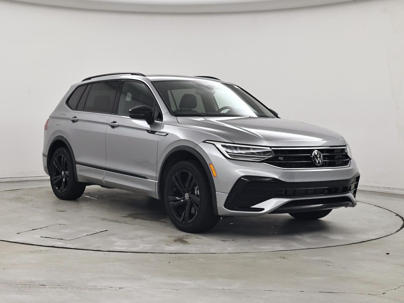 volkswagen tiguan 2024 3VV8B7AX5RM227682 image volkswagen tiguan 2024 3VV8B7AX5RM227682 image