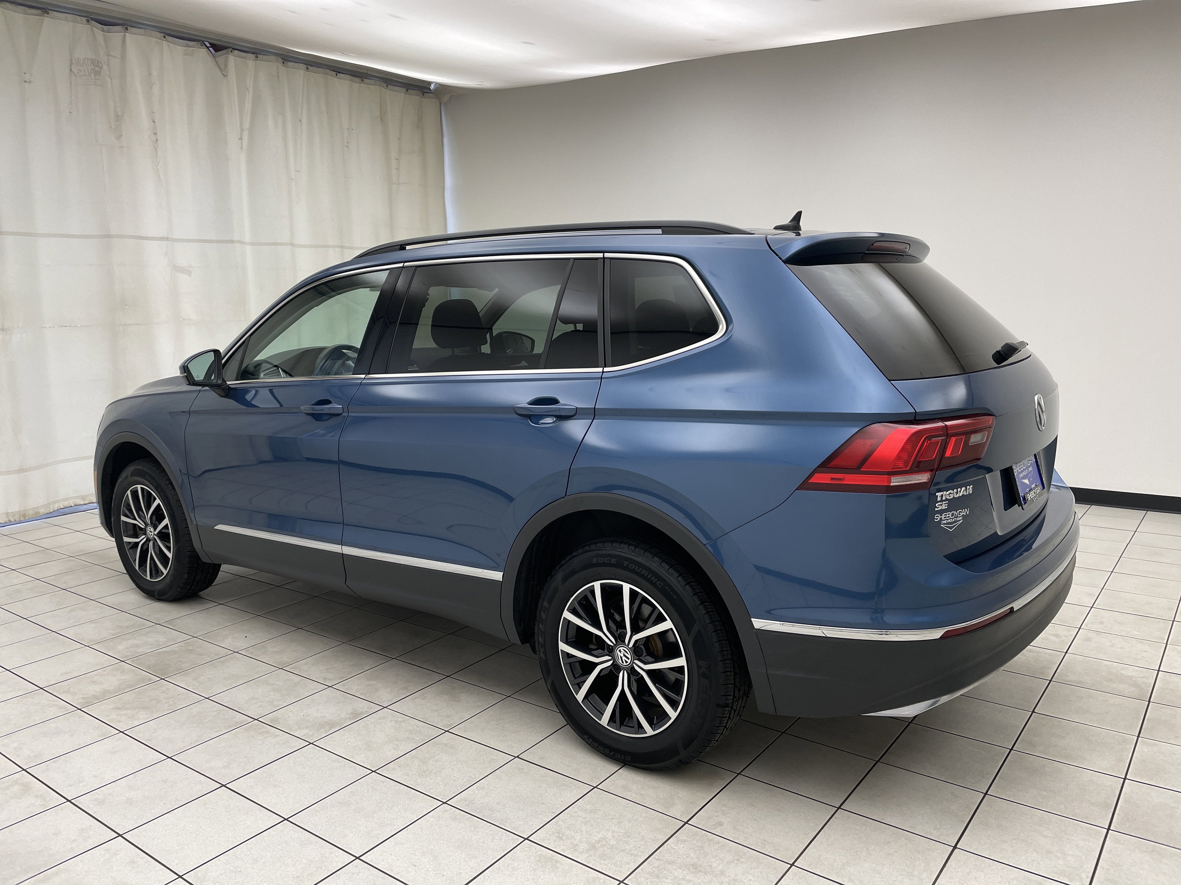 volkswagen tiguan 2020 3VV2B7AX1LM114910 image volkswagen tiguan 2020 3VV2B7AX1LM114910 image