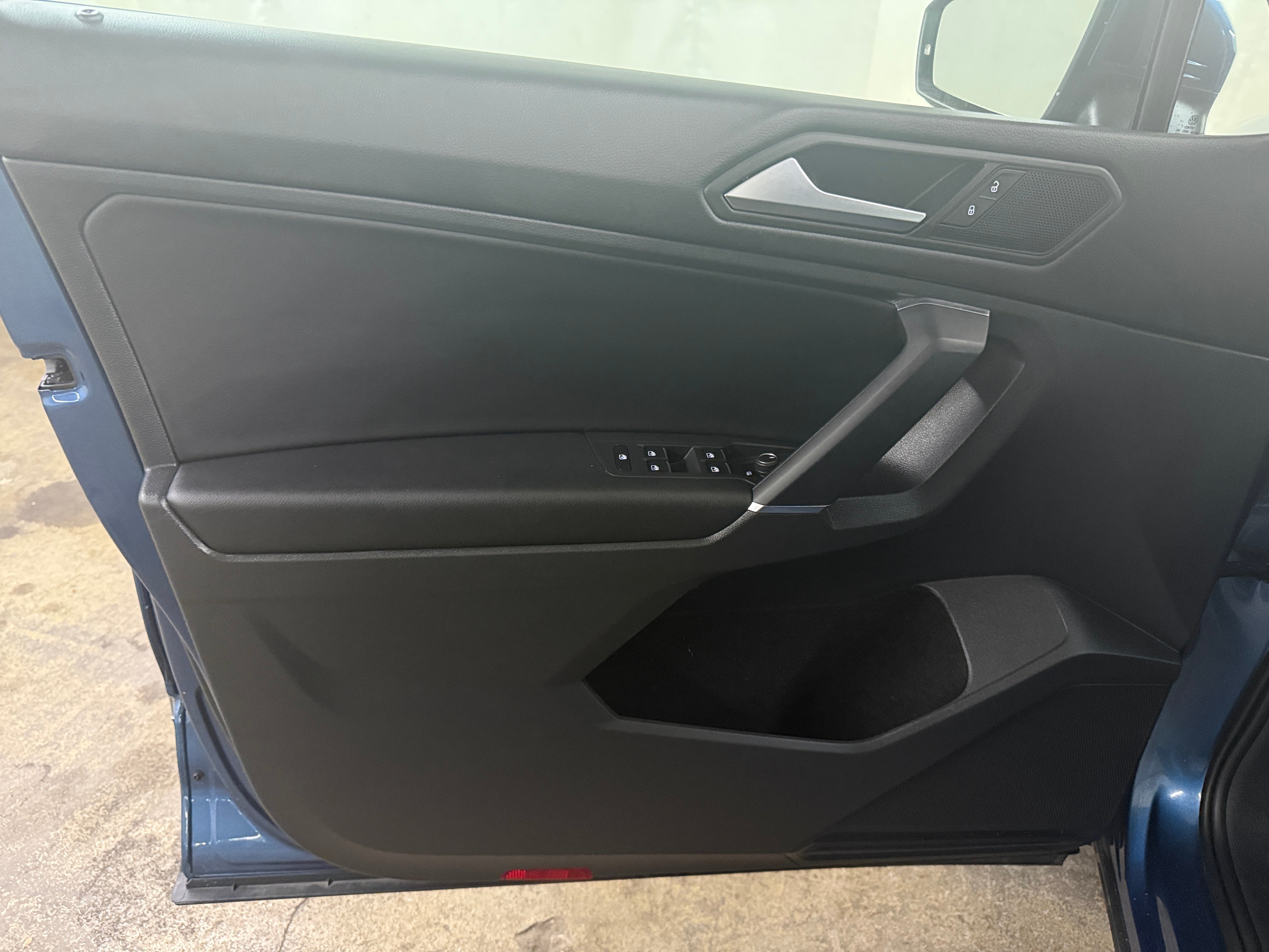 volkswagen tiguan 2020 3VV2B7AXXLM030178 image volkswagen tiguan 2020 3VV2B7AXXLM030178 image