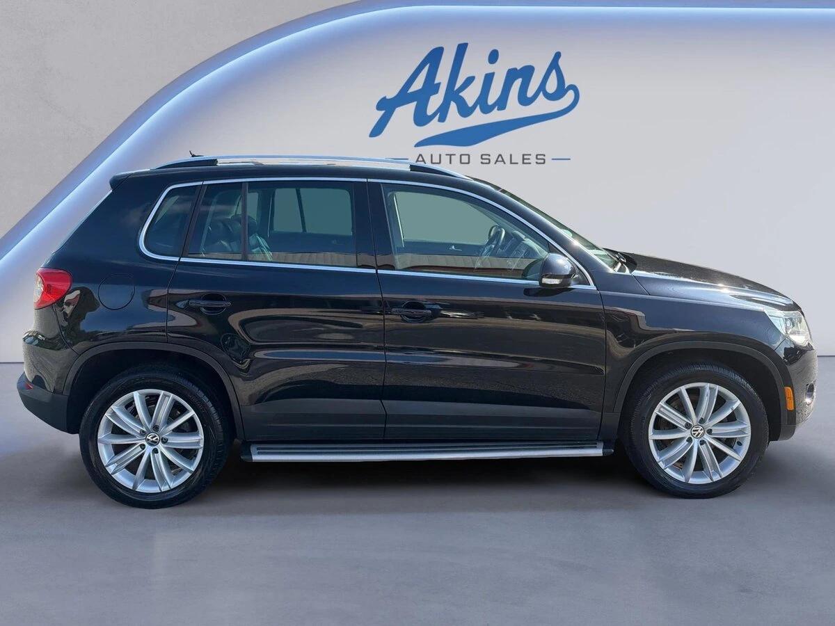 volkswagen tiguan 2011 WVGBV7AX1BW521657 image volkswagen tiguan 2011 WVGBV7AX1BW521657 image