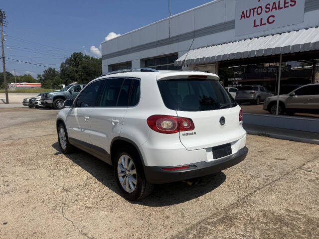 volkswagen tiguan 2011 WVGAV7AX5BW541762 image volkswagen tiguan 2011 WVGAV7AX5BW541762 image