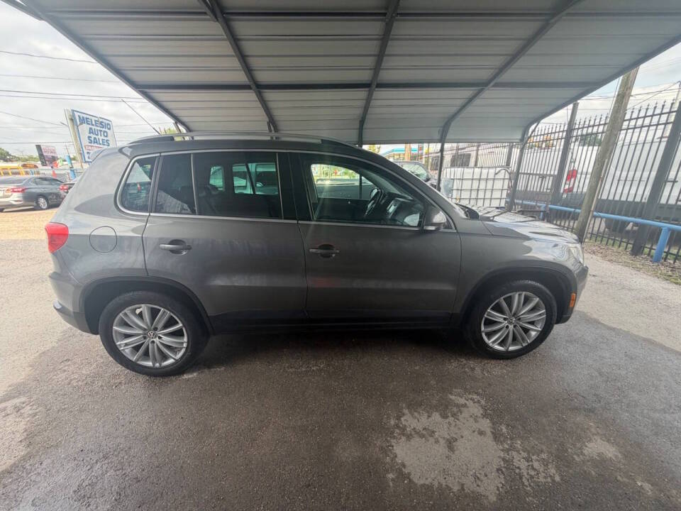 volkswagen tiguan 2011 WVGAV7AXXBW550554 image volkswagen tiguan 2011 WVGAV7AXXBW550554 image