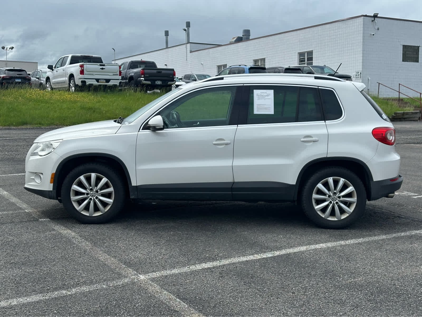 volkswagen tiguan 2011 WVGBV7AX1BW500940 image volkswagen tiguan 2011 WVGBV7AX1BW500940 image