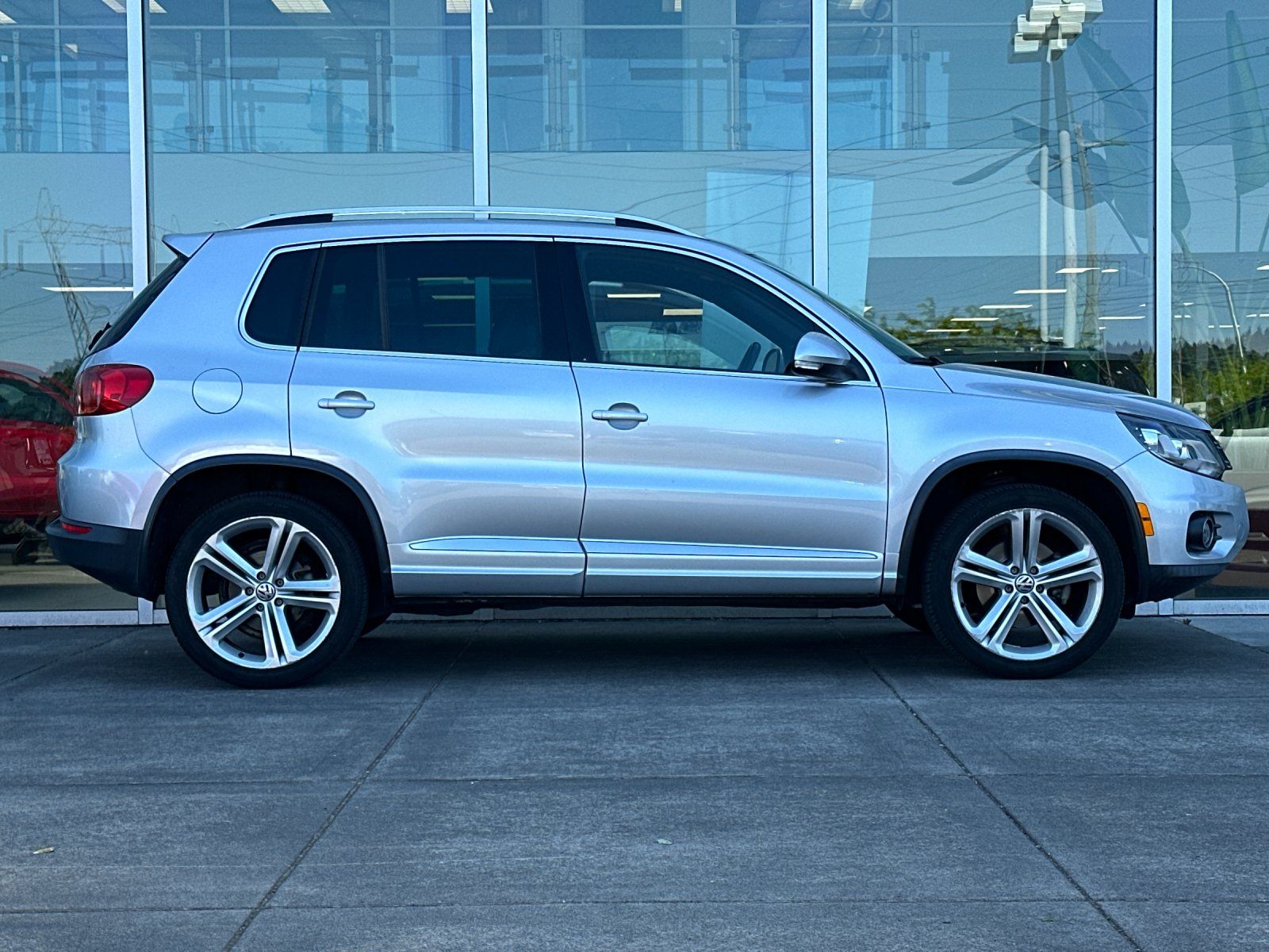 volkswagen tiguan 2014 WVGBV3AX7EW090075 image volkswagen tiguan 2014 WVGBV3AX7EW090075 image