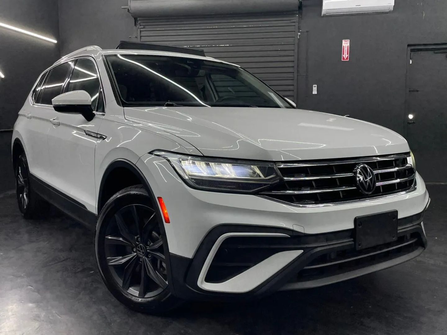 volkswagen tiguan 2022 3VV3B7AX0NM055159 image volkswagen tiguan 2022 3VV3B7AX0NM055159 image