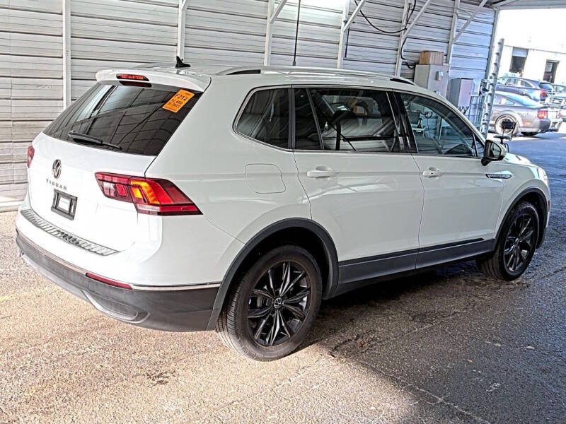 volkswagen tiguan 2022 3VV3B7AX3NM070240 image volkswagen tiguan 2022 3VV3B7AX3NM070240 image