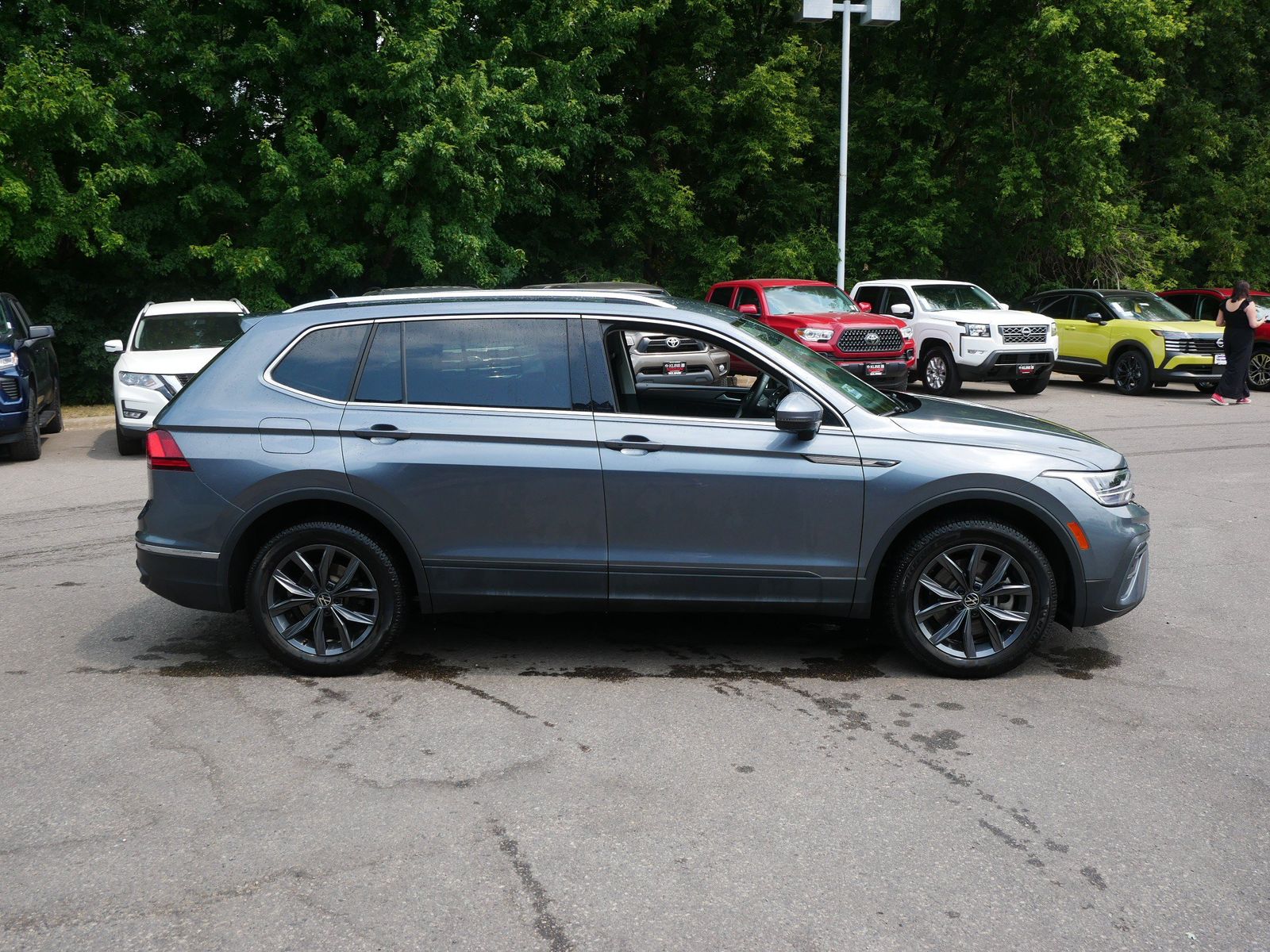 volkswagen tiguan 2022 3VV2B7AX9NM131957 image volkswagen tiguan 2022 3VV2B7AX9NM131957 image