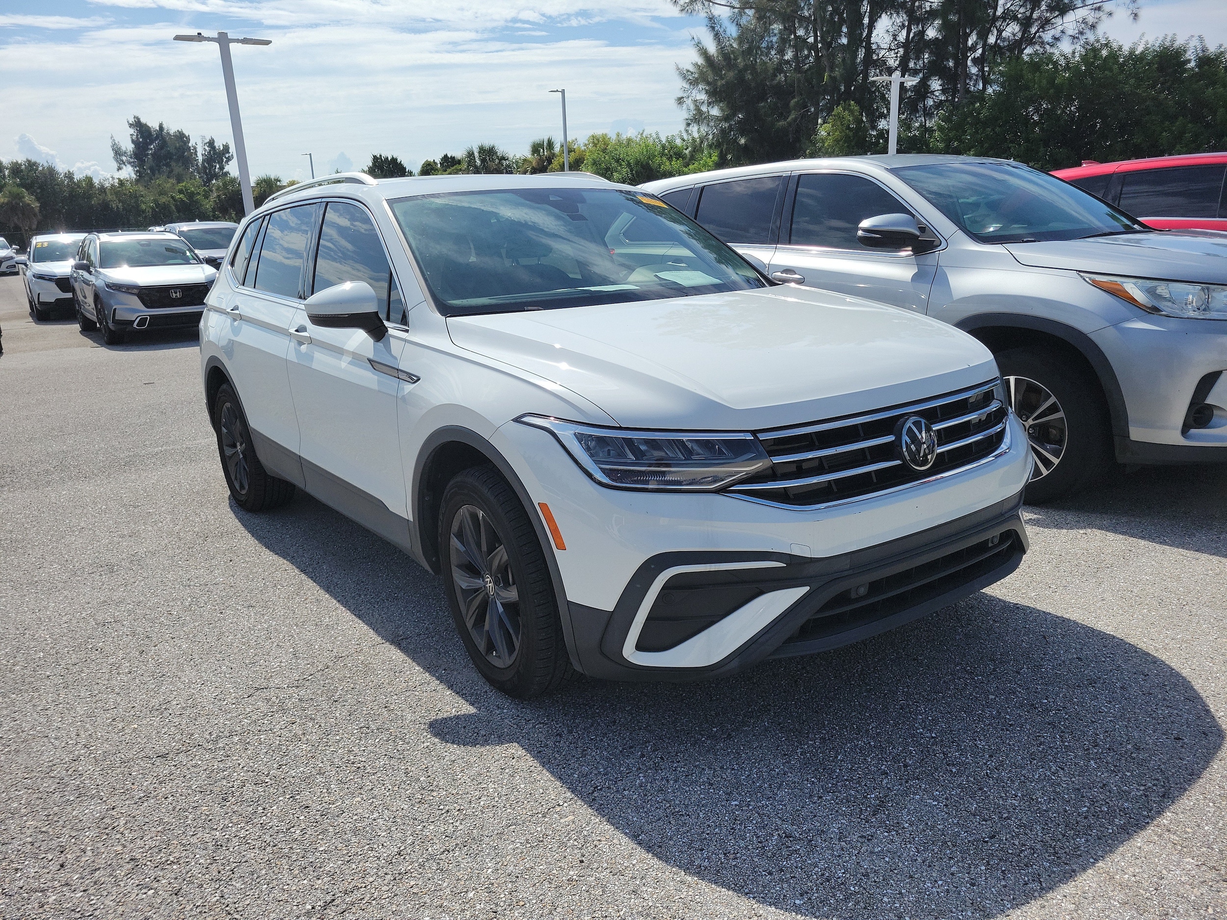 volkswagen tiguan 2022 3VV3B7AXXNM014778 image
