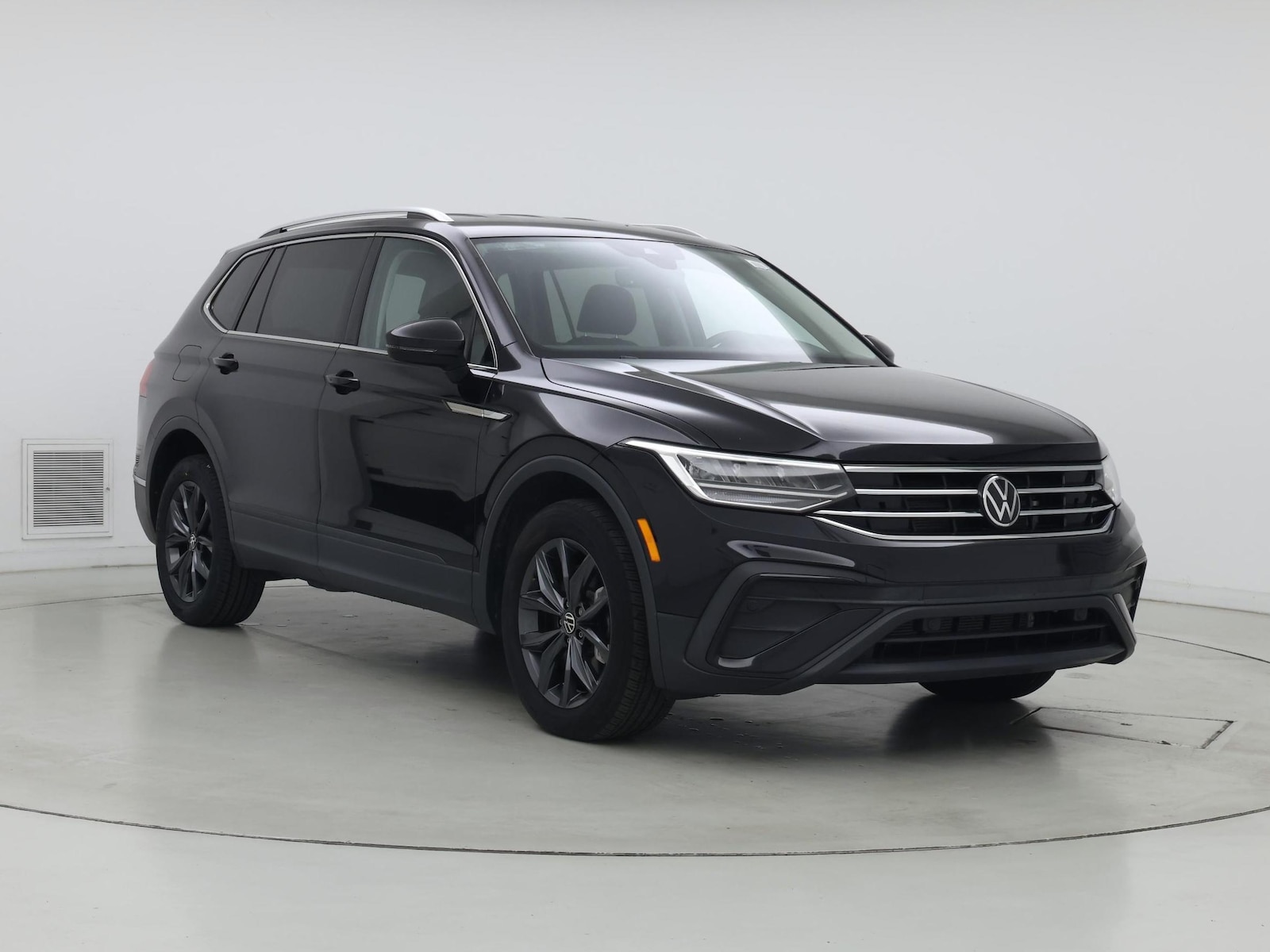 volkswagen tiguan 2022 3VV3B7AX7NM113381 image volkswagen tiguan 2022 3VV3B7AX7NM113381 image