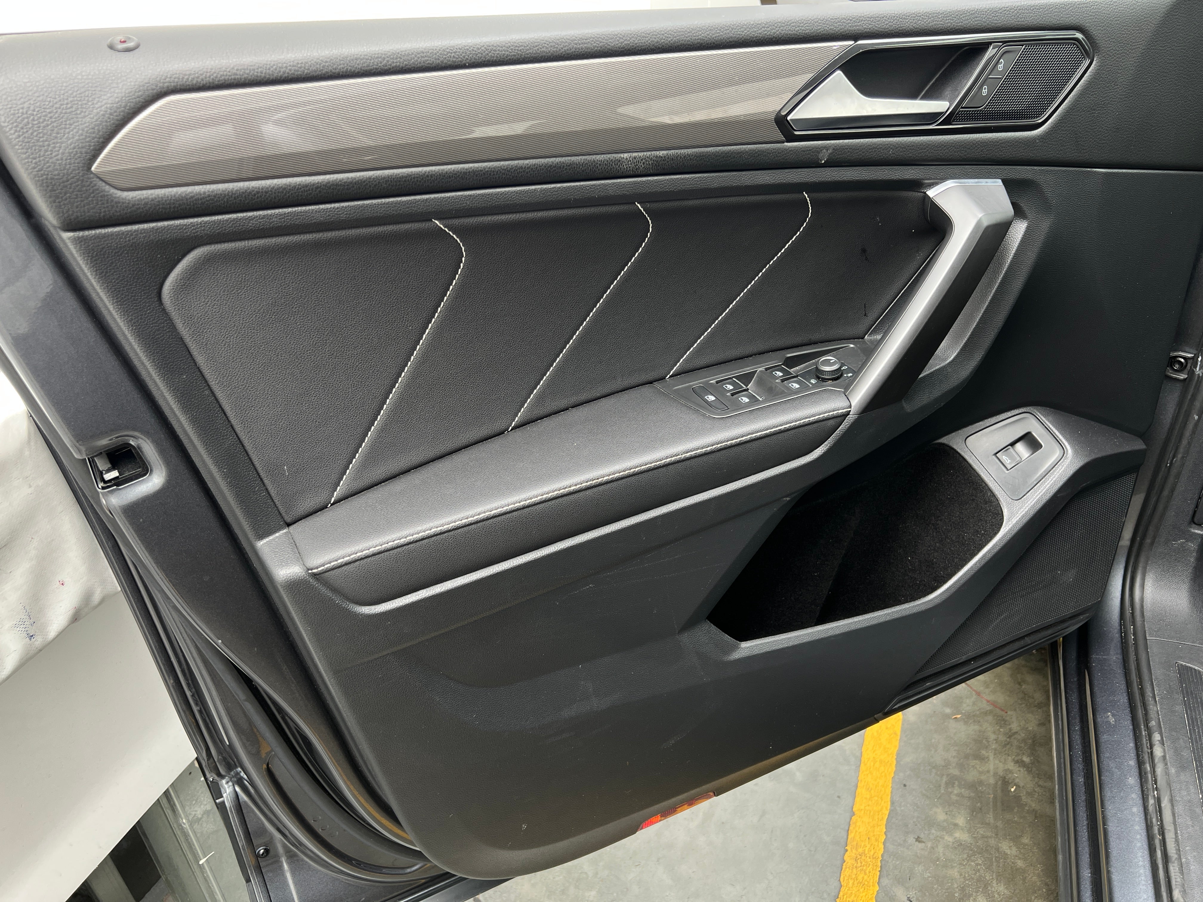 volkswagen tiguan 2022 3VV3B7AX6NM084679 image volkswagen tiguan 2022 3VV3B7AX6NM084679 image