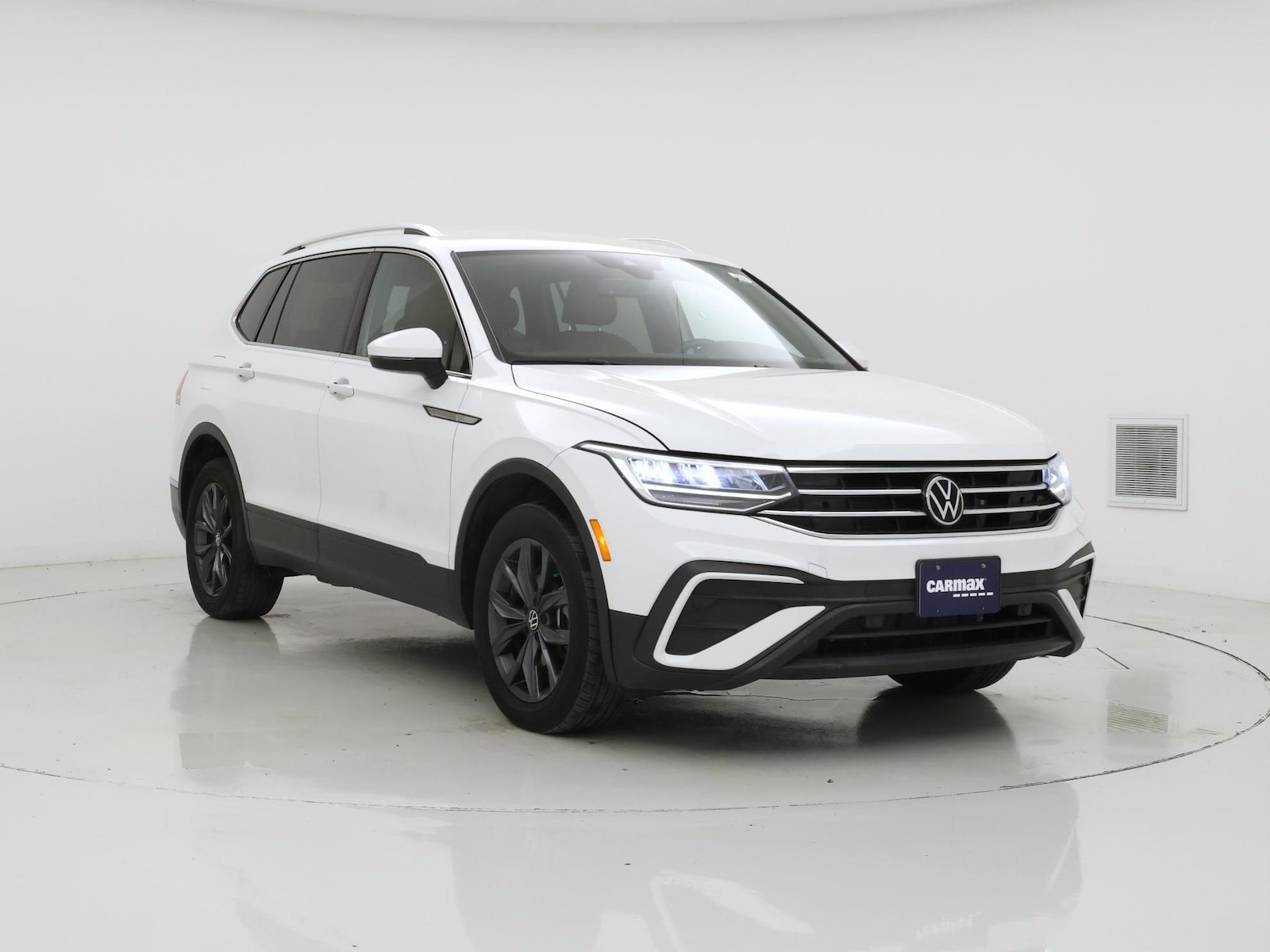 volkswagen tiguan 2022 3VV3B7AX6NM093303 image volkswagen tiguan 2022 3VV3B7AX6NM093303 image