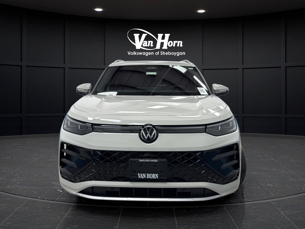 volkswagen tiguan 2025 3VVLR7RM9SM008178 image volkswagen tiguan 2025 3VVLR7RM9SM008178 image