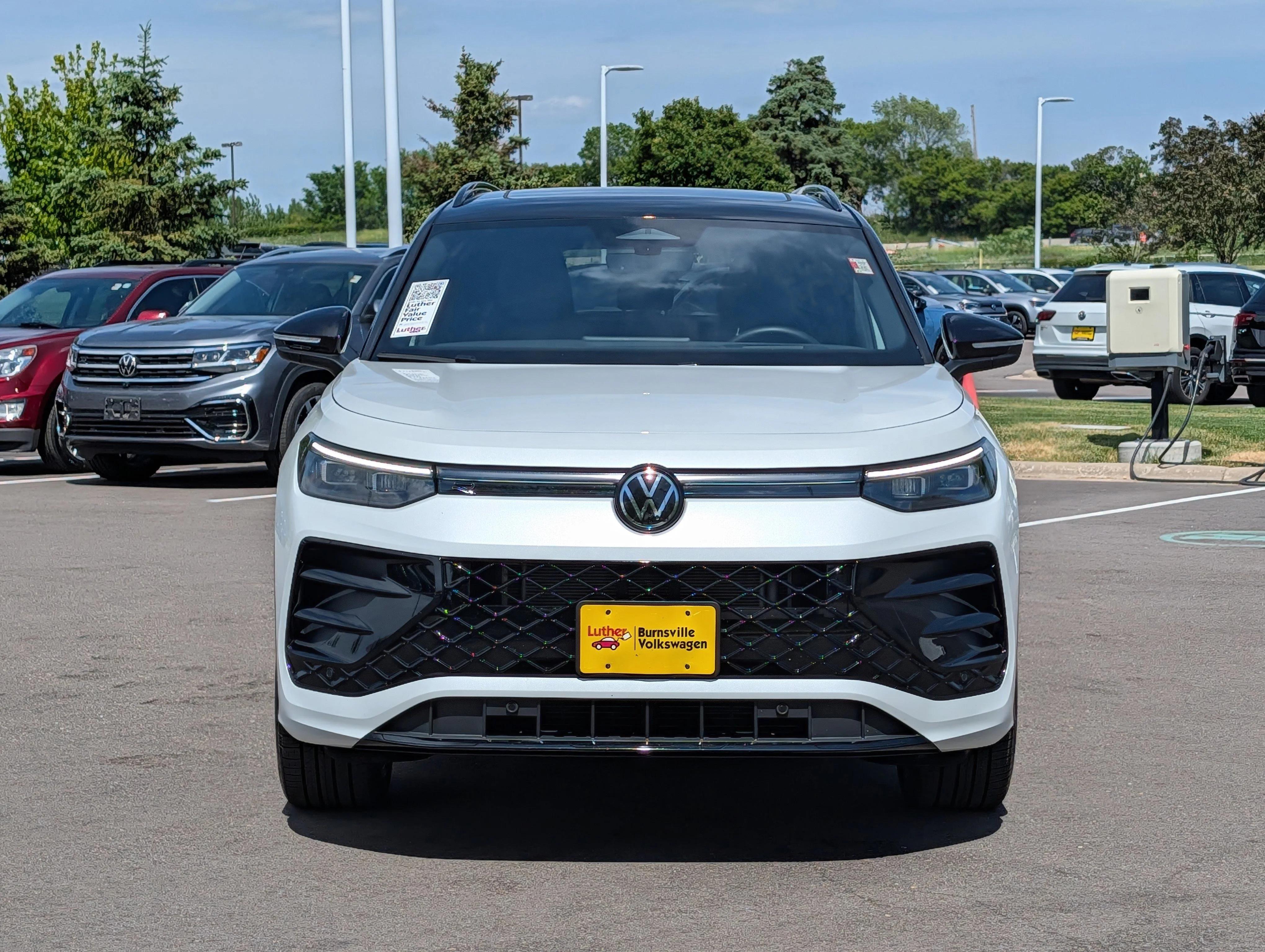 volkswagen tiguan 2025 3VVGR7RM0SM049896 image volkswagen tiguan 2025 3VVGR7RM0SM049896 image
