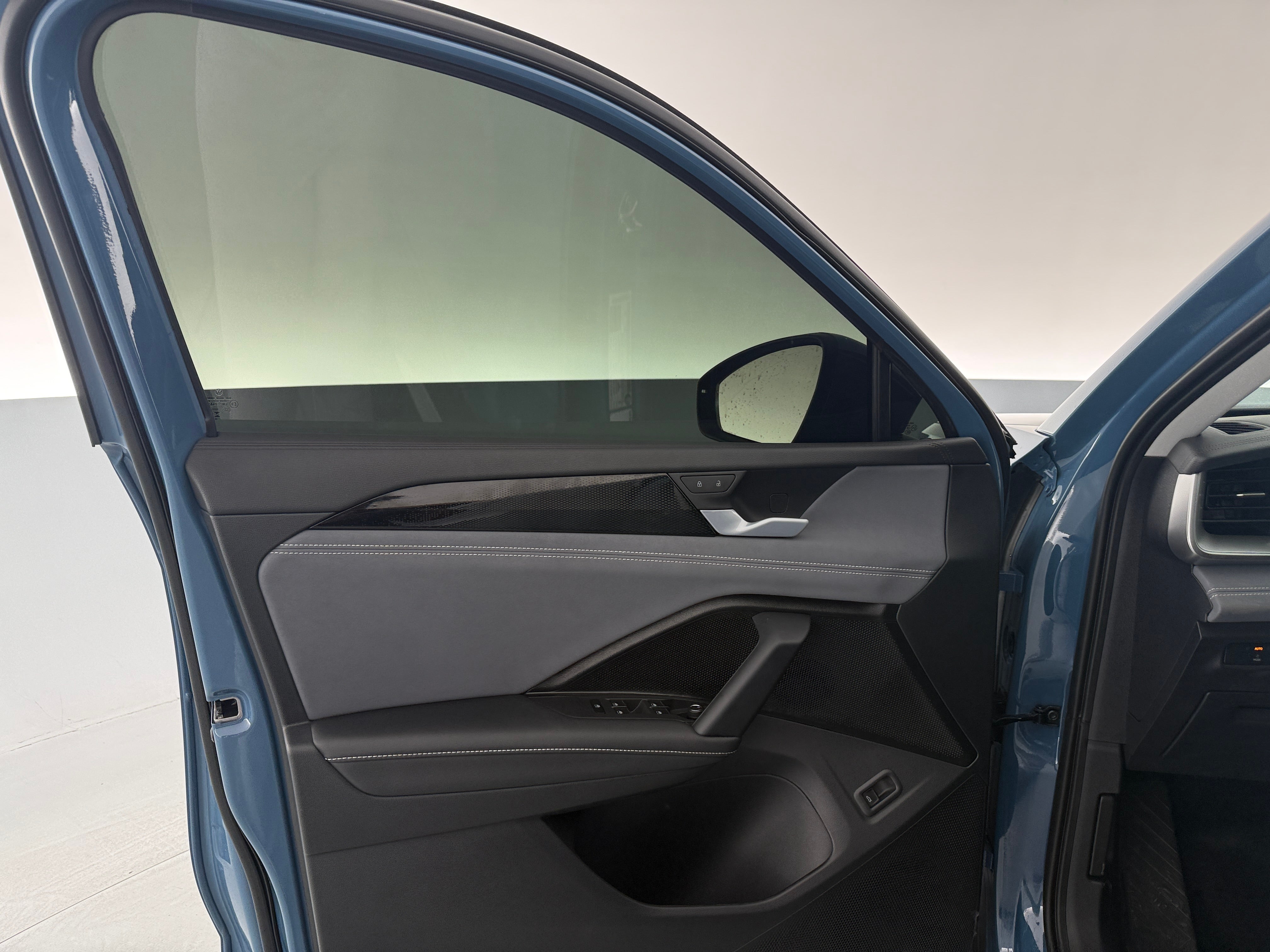 volkswagen tiguan 2025 3VVMR7RMXSM069429 image volkswagen tiguan 2025 3VVMR7RMXSM069429 image