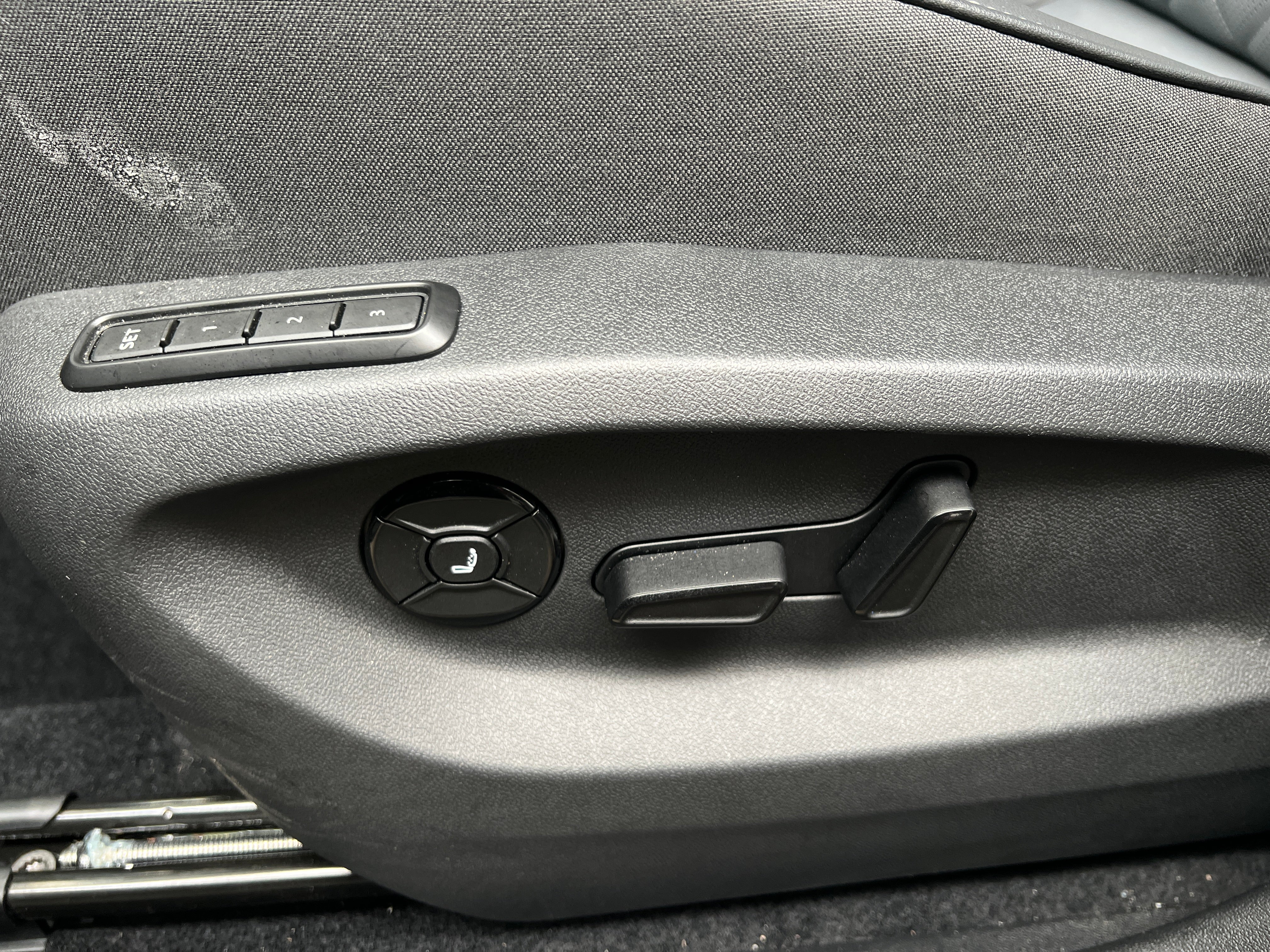 volkswagen tiguan 2025 3VVLR7RM1SM033320 image volkswagen tiguan 2025 3VVLR7RM1SM033320 image