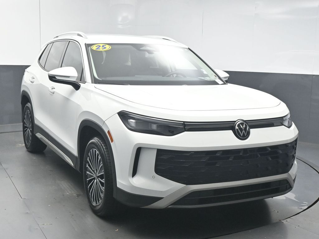 volkswagen tiguan 2025 3VVCR7RM5SM042280 image volkswagen tiguan 2025 3VVCR7RM5SM042280 image