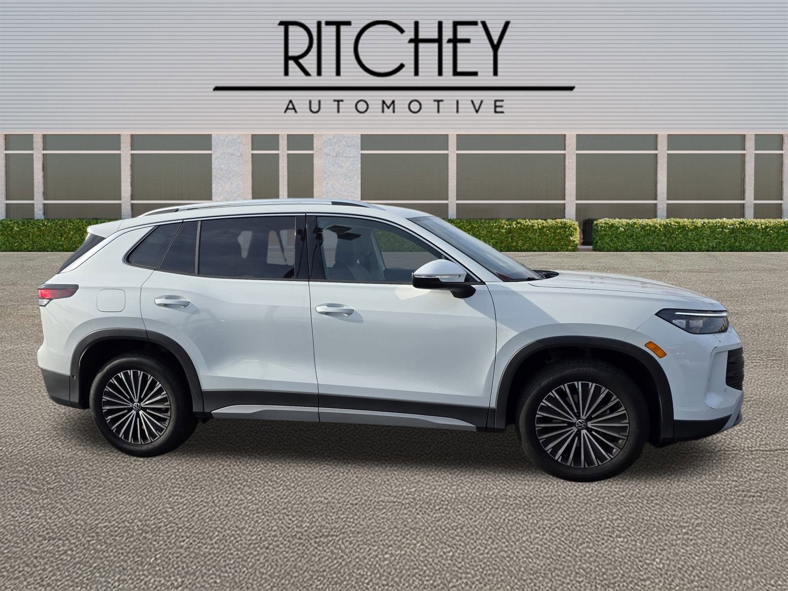 volkswagen tiguan 2025 3VVCR7RM6SM012432 image volkswagen tiguan 2025 3VVCR7RM6SM012432 image