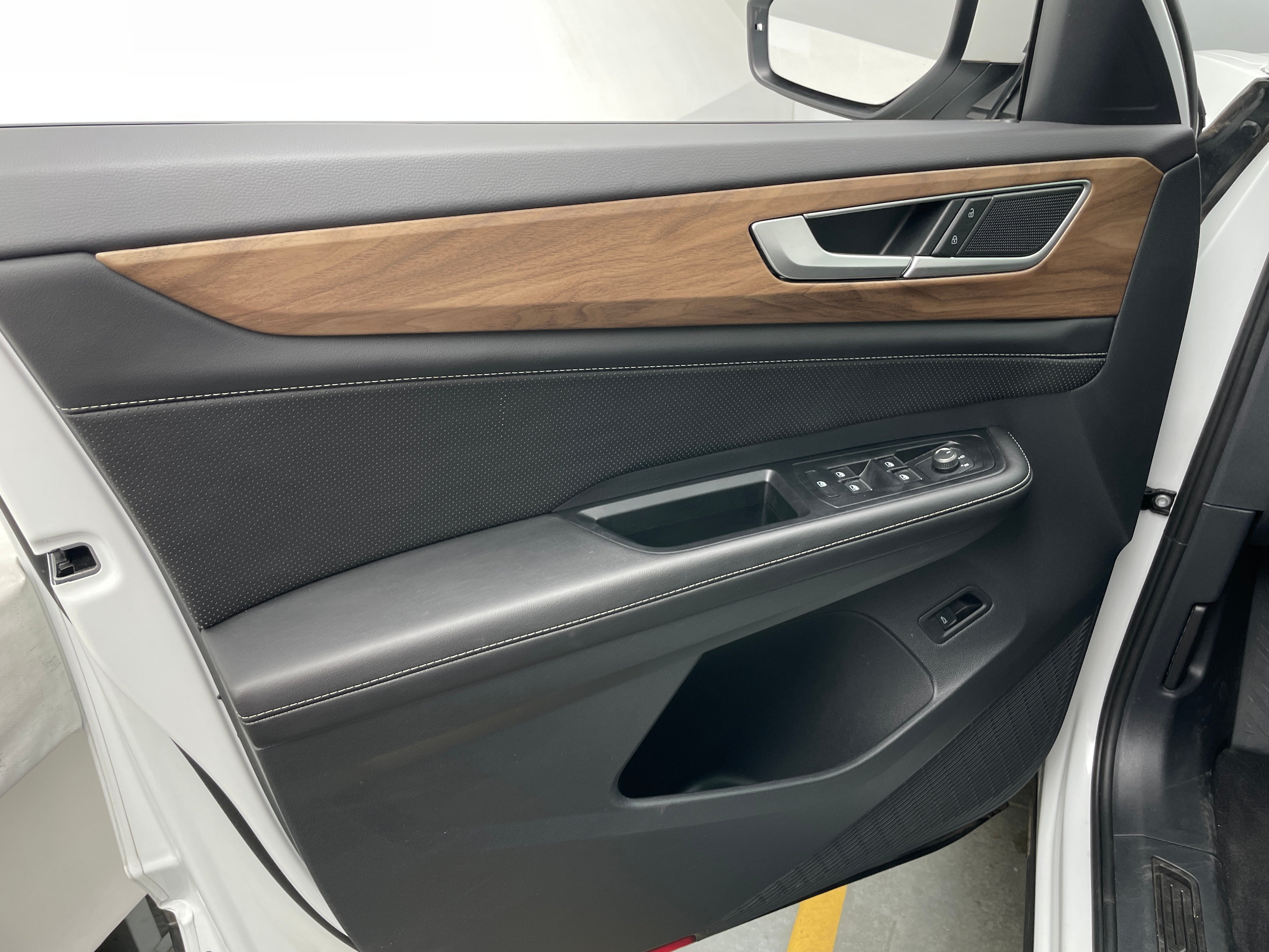volkswagen atlas 2026 1V2WN2CA3TC526085 image volkswagen atlas 2026 1V2WN2CA3TC526085 image