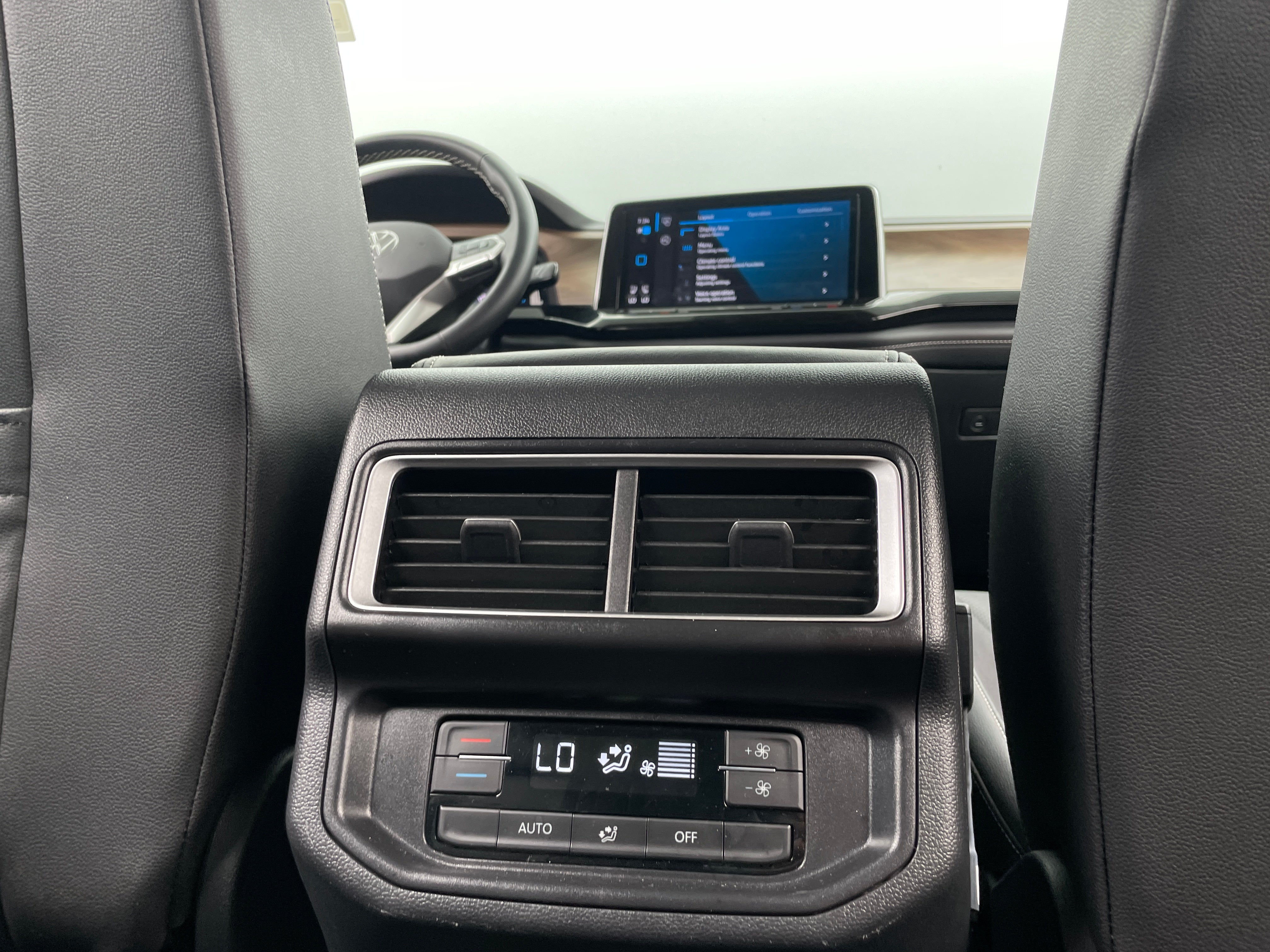 volkswagen atlas 2026 1V2JN2CA1TC516410 image volkswagen atlas 2026 1V2JN2CA1TC516410 image