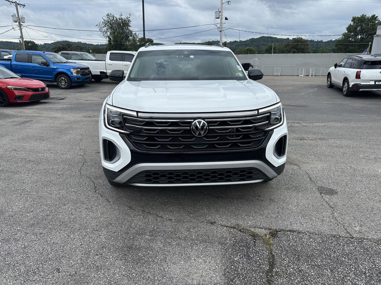 volkswagen atlas 2024 1V2CR2CA7RC600625 image volkswagen atlas 2024 1V2CR2CA7RC600625 image