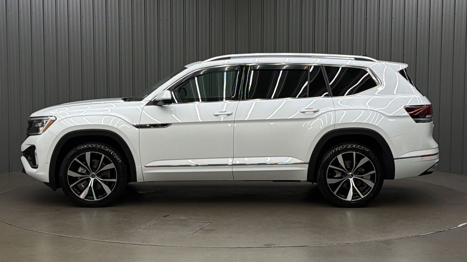 volkswagen atlas 2024 1V2FR2CA0RC537445 image volkswagen atlas 2024 1V2FR2CA0RC537445 image
