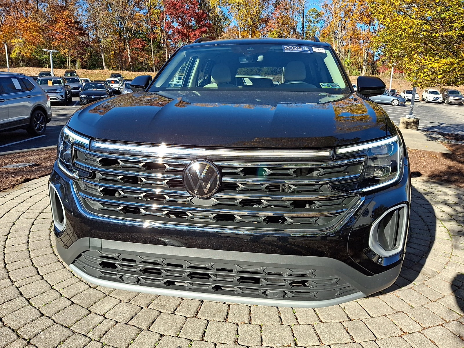 volkswagen atlas 2025 1V2LR2CA2SC523653 image volkswagen atlas 2025 1V2LR2CA2SC523653 image