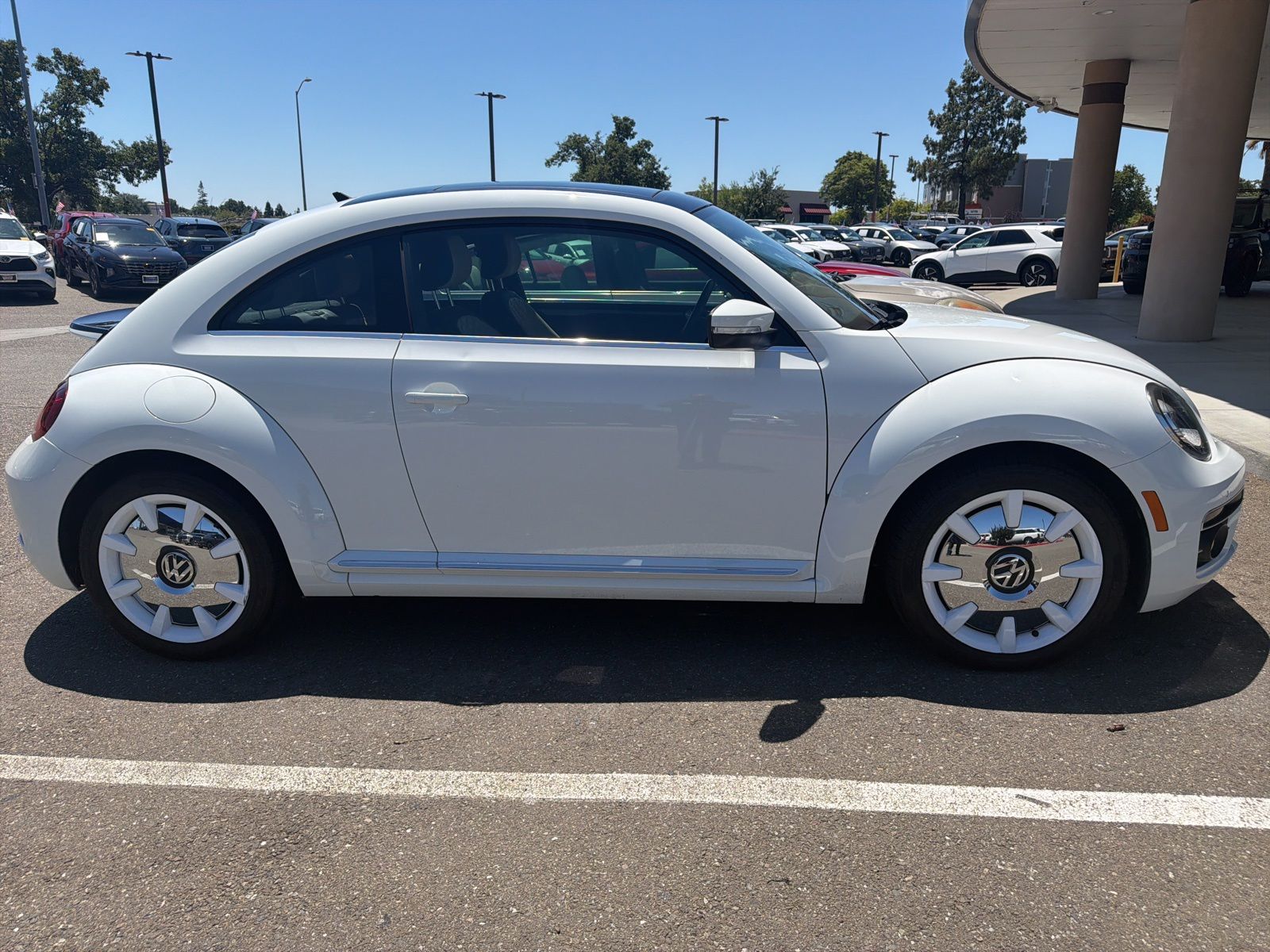 volkswagen beetle 2019 3VWFD7AT1KM720761 image volkswagen beetle 2019 3VWFD7AT1KM720761 image