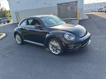 volkswagen beetle 2019 3VWJD7AT2KM717877 image volkswagen beetle 2019 3VWJD7AT2KM717877 image