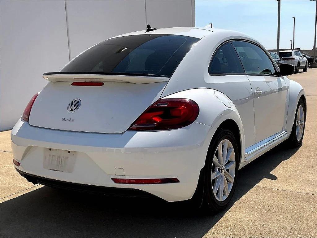 volkswagen beetle 2018 3VWFD7AT6JM709401 image volkswagen beetle 2018 3VWFD7AT6JM709401 image
