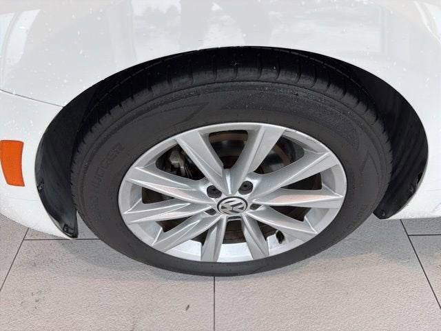 volkswagen beetle 2018 3VWFD7AT8JM714955 image volkswagen beetle 2018 3VWFD7AT8JM714955 image