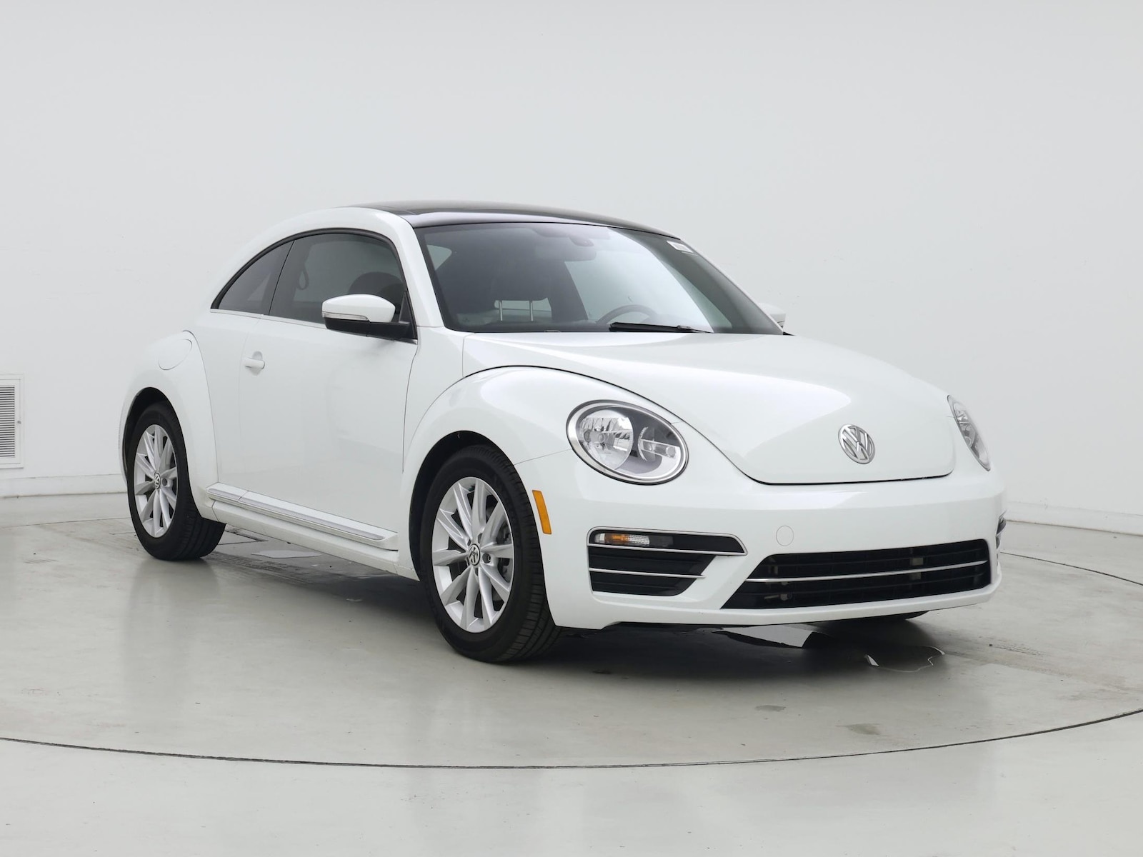 volkswagen beetle 2018 3VWJD7AT0JM701787 image volkswagen beetle 2018 3VWJD7AT0JM701787 image