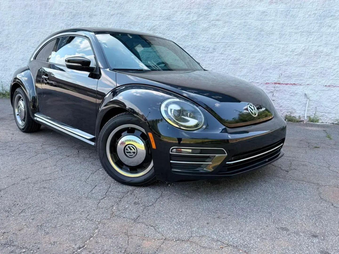 volkswagen beetle 2018 3VWFD7ATXJM705139 image volkswagen beetle 2018 3VWFD7ATXJM705139 image