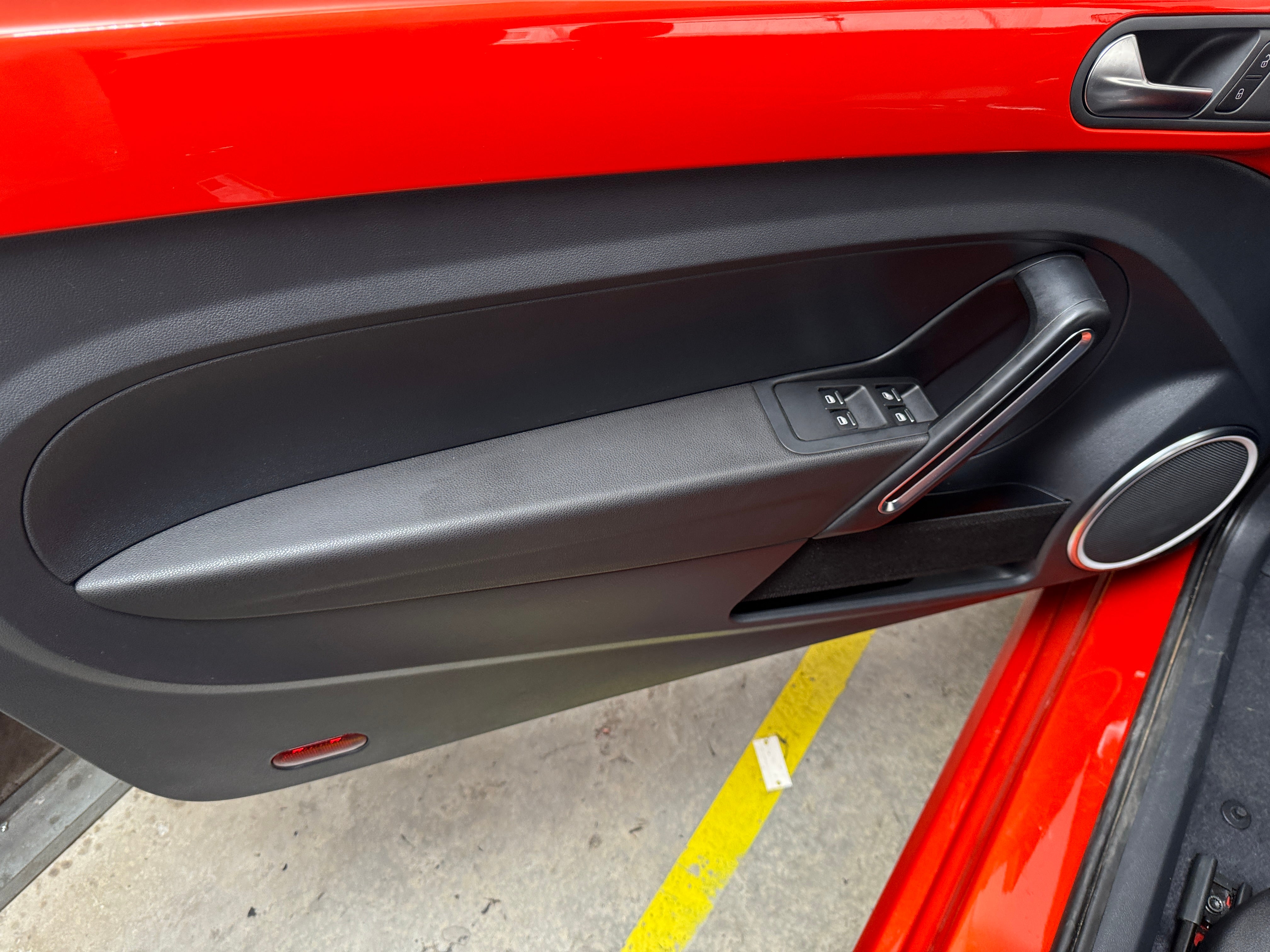 volkswagen beetle 2017 3VW517AT2HM824589 image volkswagen beetle 2017 3VW517AT2HM824589 image