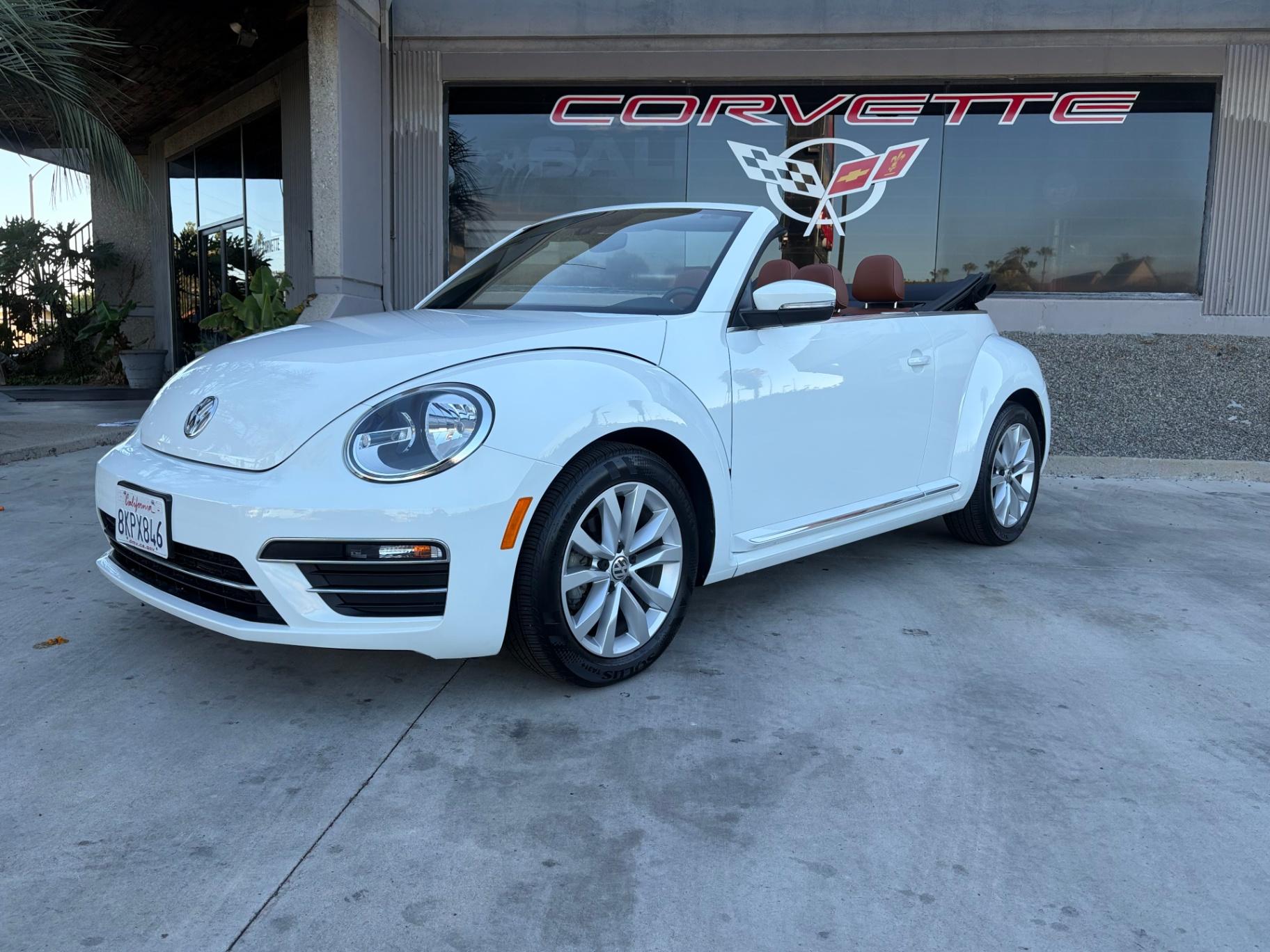 volkswagen beetle 2017 3VW517AT1HM811445 image volkswagen beetle 2017 3VW517AT1HM811445 image
