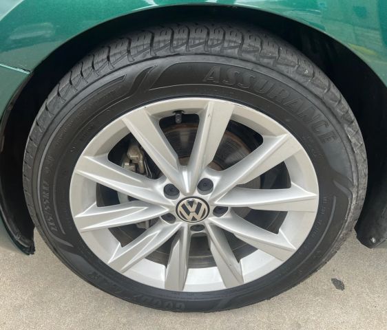 volkswagen beetle 2017 3VWJ17AT8HM610298 image volkswagen beetle 2017 3VWJ17AT8HM610298 image