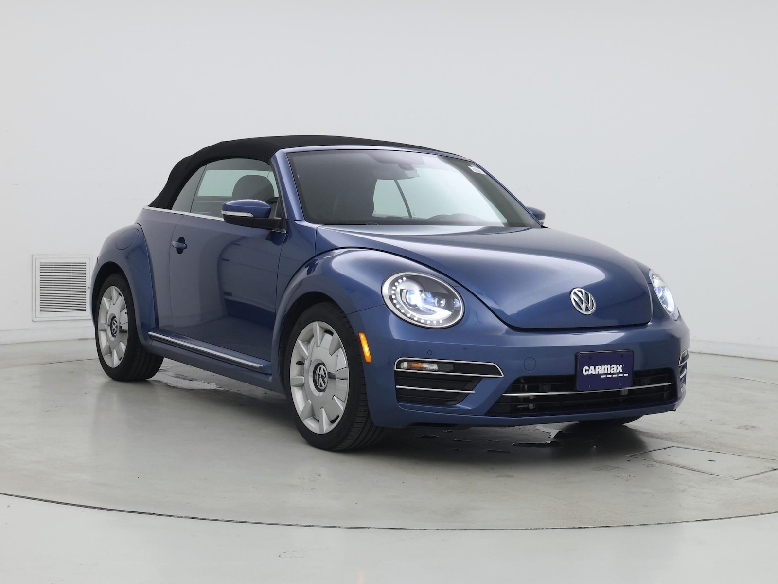 volkswagen beetle 2017 3VW517AT7HM823261 image volkswagen beetle 2017 3VW517AT7HM823261 image