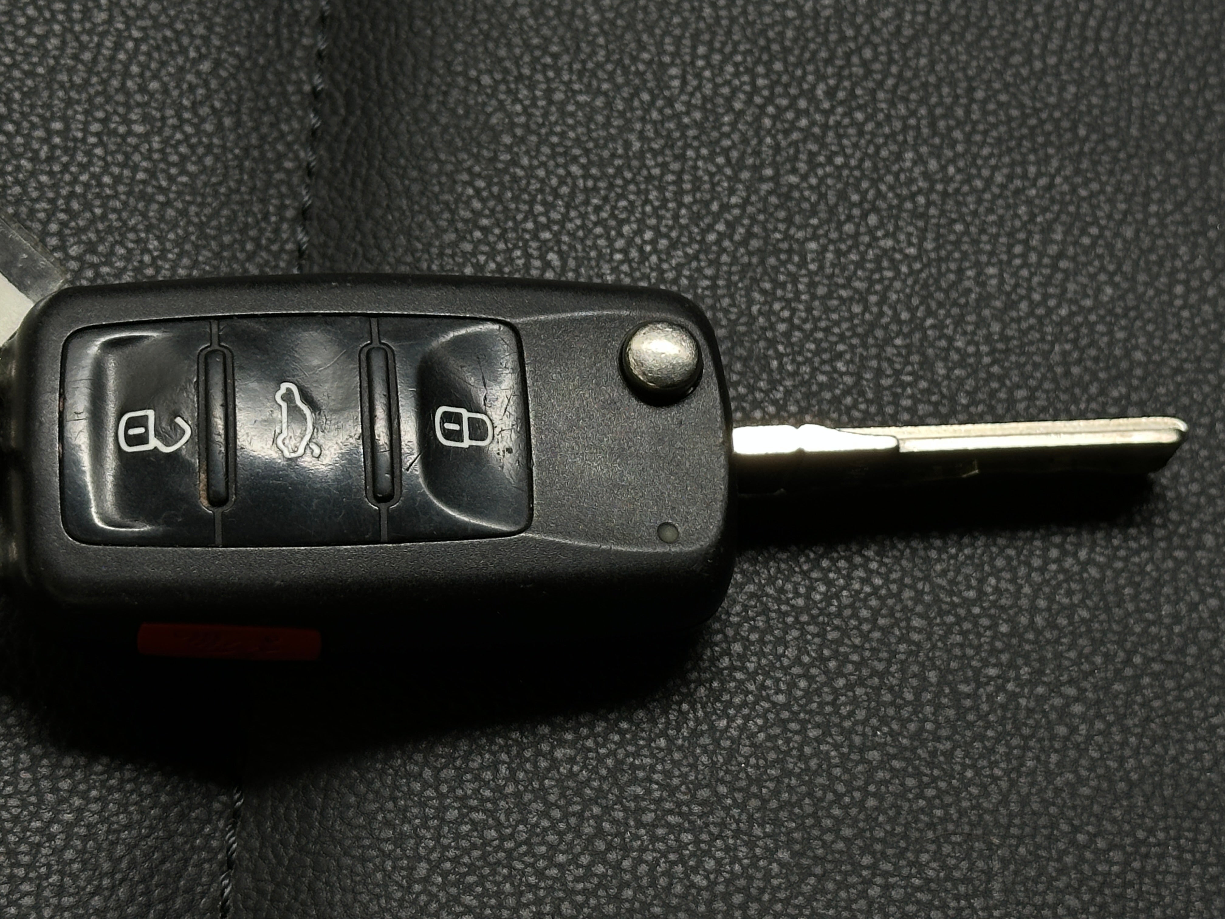 volkswagen beetle 2013 3VW5P7AT7DM819140 image volkswagen beetle 2013 3VW5P7AT7DM819140 image