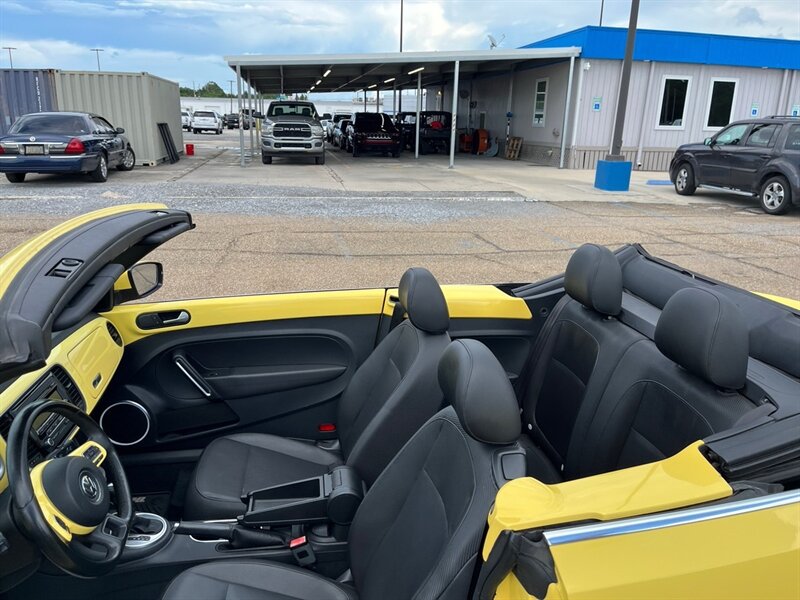 volkswagen beetle 2014 3VW517AT4EM815856 image volkswagen beetle 2014 3VW517AT4EM815856 image