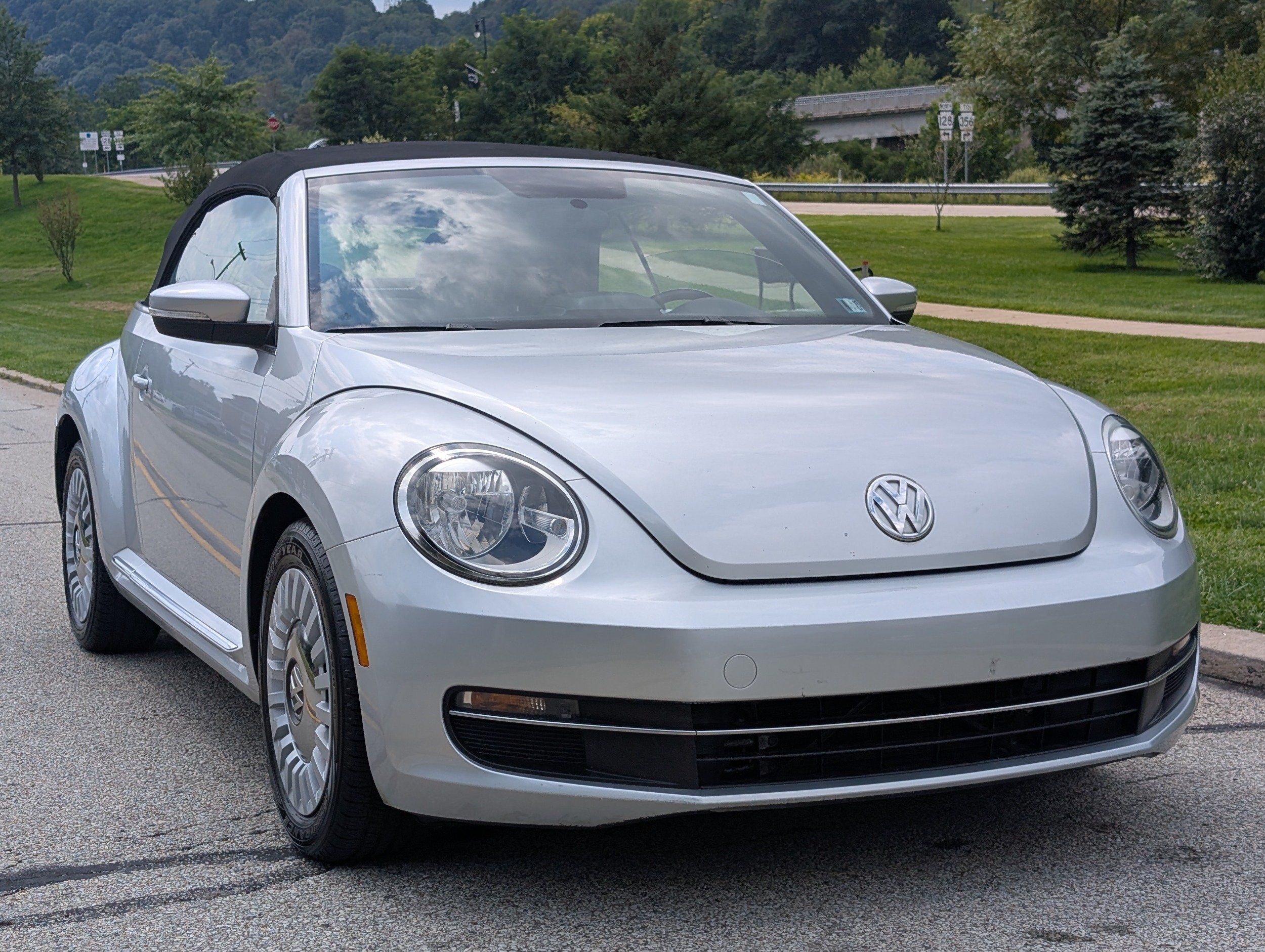 volkswagen beetle 2014 3VW5L7AT2EM813579 image volkswagen beetle 2014 3VW5L7AT2EM813579 image