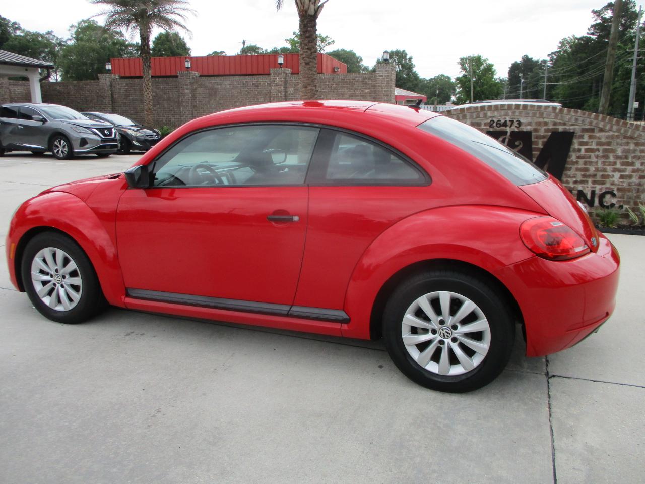 volkswagen beetle 2015 3VWF17AT2FM619050 image volkswagen beetle 2015 3VWF17AT2FM619050 image