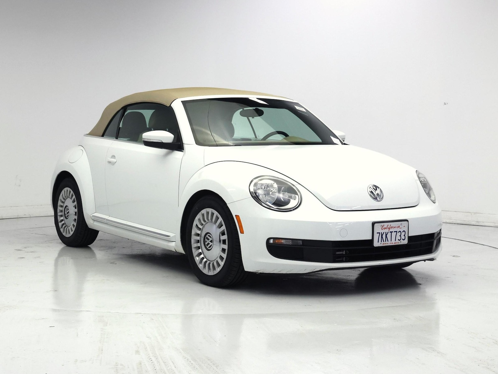 volkswagen beetle 2015 3VW517AT6FM802219 image volkswagen beetle 2015 3VW517AT6FM802219 image