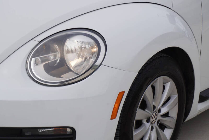 volkswagen beetle 2015 3VWF17ATXFM649185 image volkswagen beetle 2015 3VWF17ATXFM649185 image