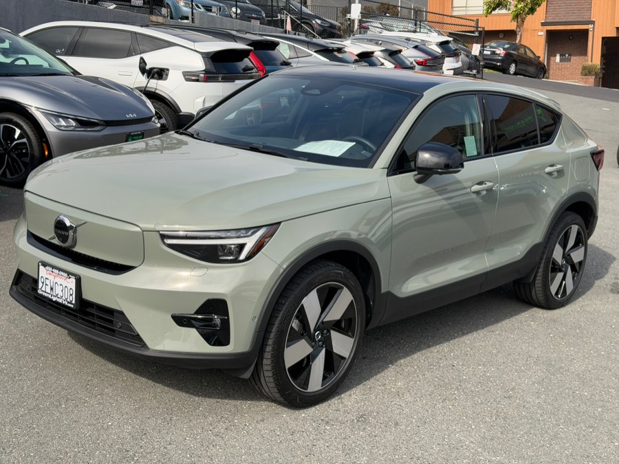 volvo c40 2023 YV4ED3GM8P2048863 image volvo c40 2023 YV4ED3GM8P2048863 image