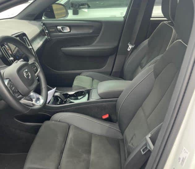 volvo c40 2023 YV4ED3GM6P2040079 image volvo c40 2023 YV4ED3GM6P2040079 image