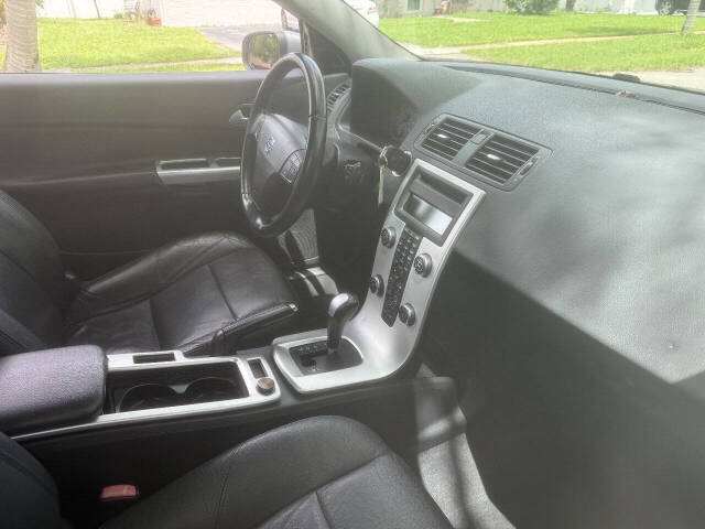 volvo c30 2013 YV1672MK3D2307759 image volvo c30 2013 YV1672MK3D2307759 image